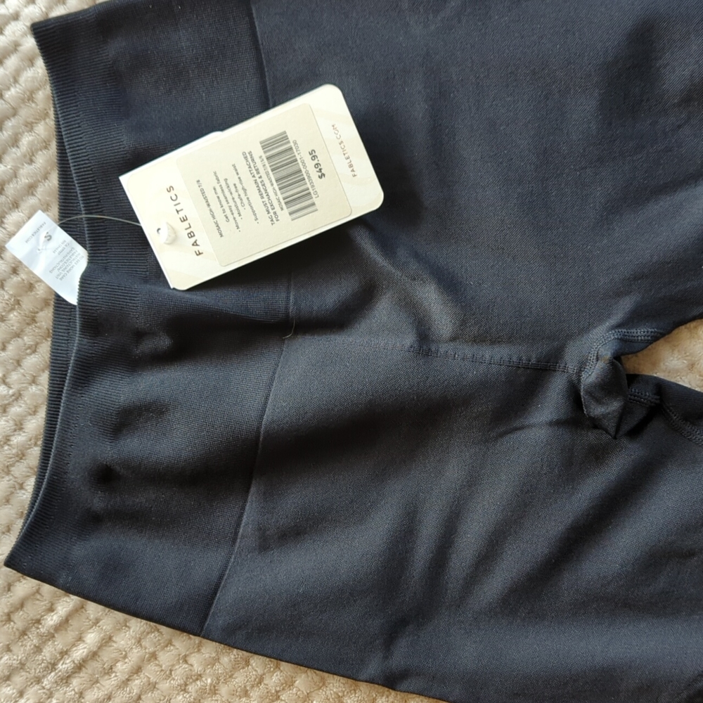 Fabletics leggings - Picture 2 of 5